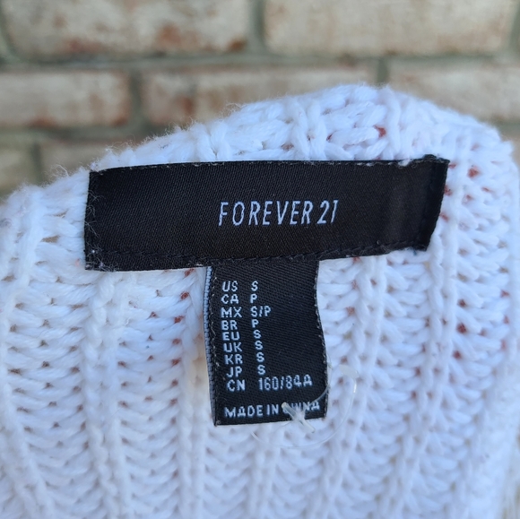 Forever 21 Raw Hem Deep V-Neck Kint Sweater White Oversized Small - Picture 4 of 4